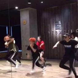 篮球成人舞蹈视频教学,动感篮球舞,轻松学跳新潮流-第3张图片-日韩亚洲国产影院 篮球成人舞蹈视频教学,动感篮球舞,轻松学跳新潮流-第3张图片-日韩亚洲国产影院