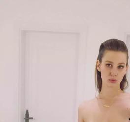 美女变成人脸蜈蚣视频,美女变人脸蜈蚣，神秘视频引发网友热议-第1张图片-日韩亚洲国产影院