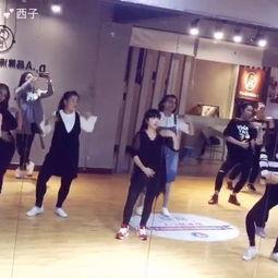 成人舞蹈短视频简单版,短视频教你入门成人舞蹈魅力-第2张图片-日韩亚洲国产影院