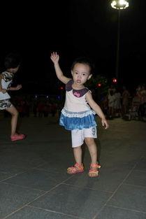 跳舞的成人男孩教学视频,男孩舞蹈基础教程解析-第2张图片-日韩亚洲国产影院