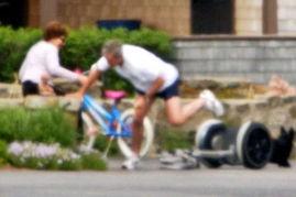 成人学滑板摔倒视频,揭秘成人学滑板常见误区与安全防范-第1张图片-日韩亚洲国产影院 成人学滑板摔倒视频,揭秘成人学滑板常见误区与安全防范-第1张图片-日韩亚洲国产影院