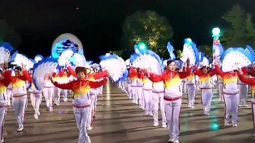 扇子舞成人大造型视频,大造型扇子舞视频赏析-第1张图片-日韩亚洲国产影院