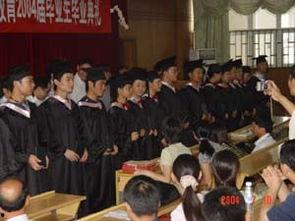 电大成人毕业典礼视频,见证成长与荣耀的瞬间-第3张图片-日韩亚洲国产影院