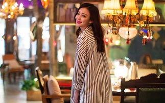 教师朗诵成人诗歌视频,教师演绎成人诗歌的深情演绎-第1张图片-日韩亚洲国产影院