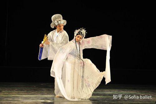 成人古典舞下山视频教学,跟随视频学舞步与韵味-第2张图片-日韩亚洲国产影院